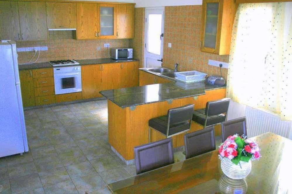 Blue Coral Beach Villas بافوس المظهر الخارجي الصورة