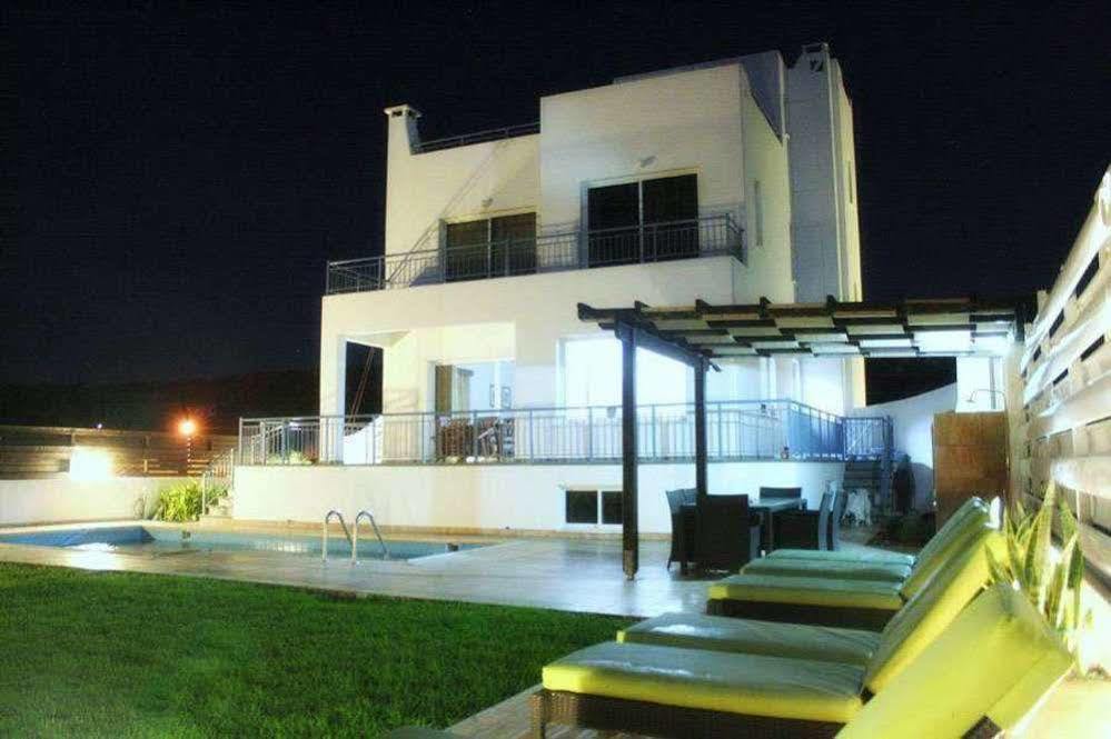 Blue Coral Beach Villas بافوس المظهر الخارجي الصورة
